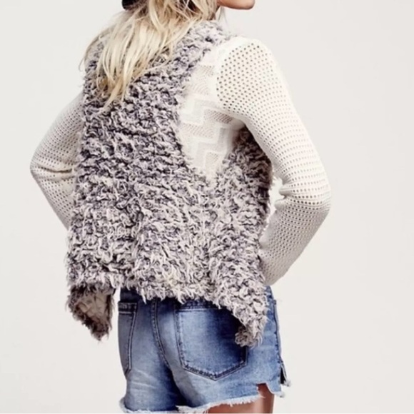 Free People Fur Away Boho Vest Top Wool Blend Size Medium - Picture 2 of 10